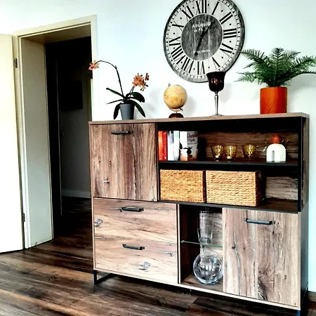 Art Anton - Stilvolle Mit Balkon, Zentrumsnah Plauen