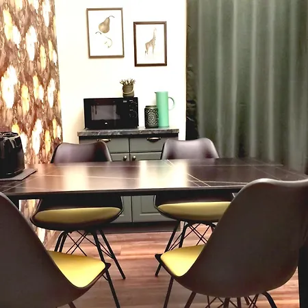 Art Anton - Stilvolle Mit Balkon, Zentrumsnah *